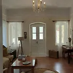 Διαμέρισμα Theros