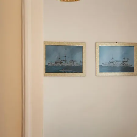 Theros Apartment