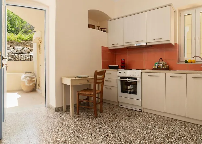 Theros Διαμέρισμα *